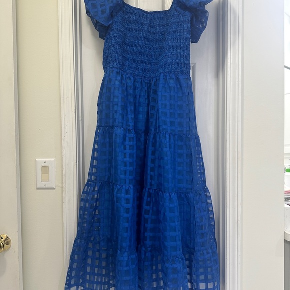 Chic Blue Smocked Dress with Flutter Sleeves - Picture 3 of 3